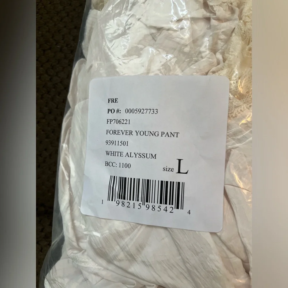 NWT FREE PEOPLE INTIMATELY Forever Young Bloomer Pants | White Alyssum MSRP $98 - Picture 9 of 15